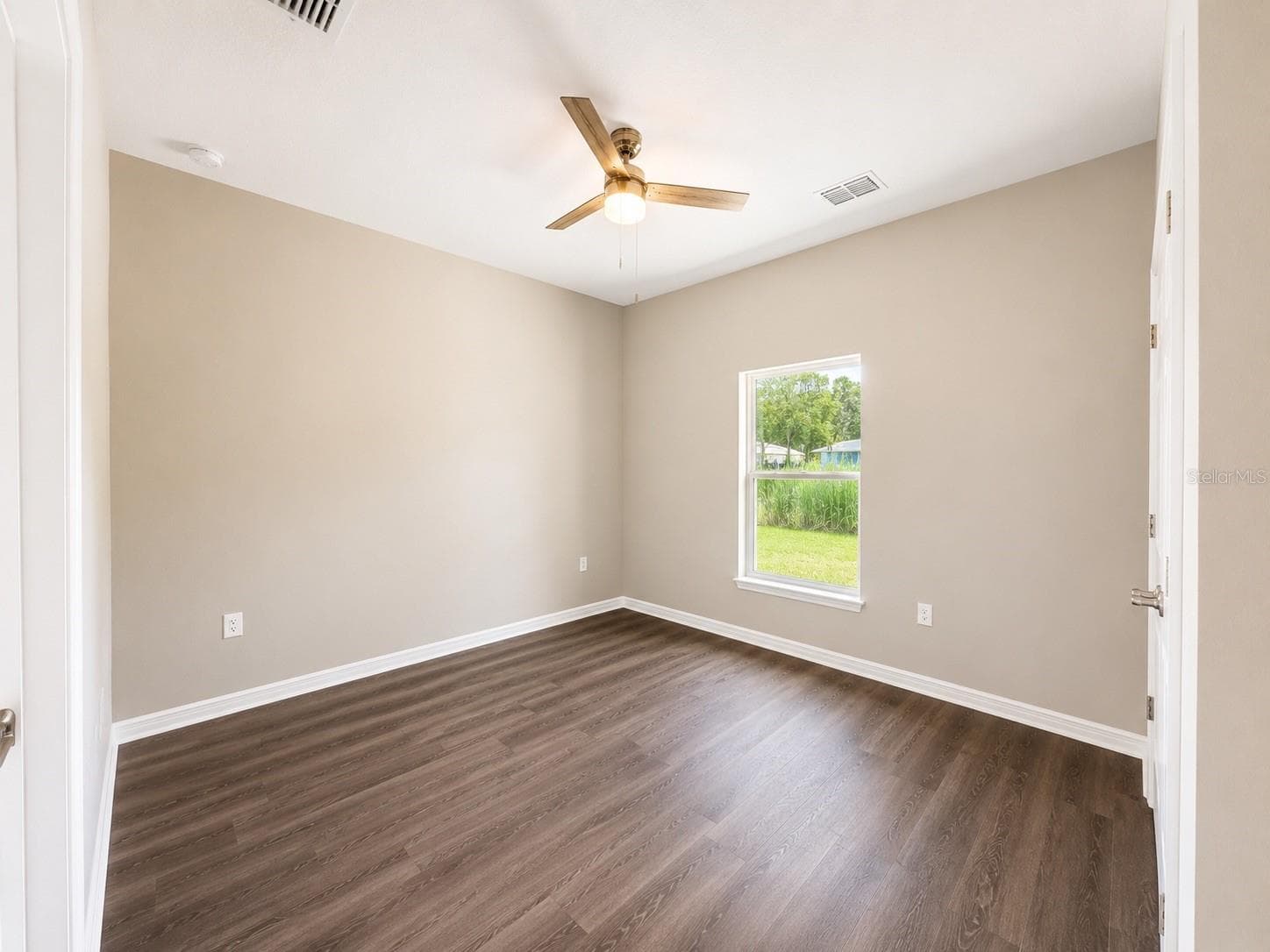 Single Family Residence at 5028 FINDERS CT, TAMPA, photo 10 of 26