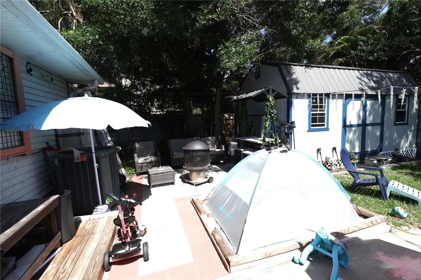 Single Family Residence at 915 DEMPSEY ST, CLEARWATER, photo 11 of 28