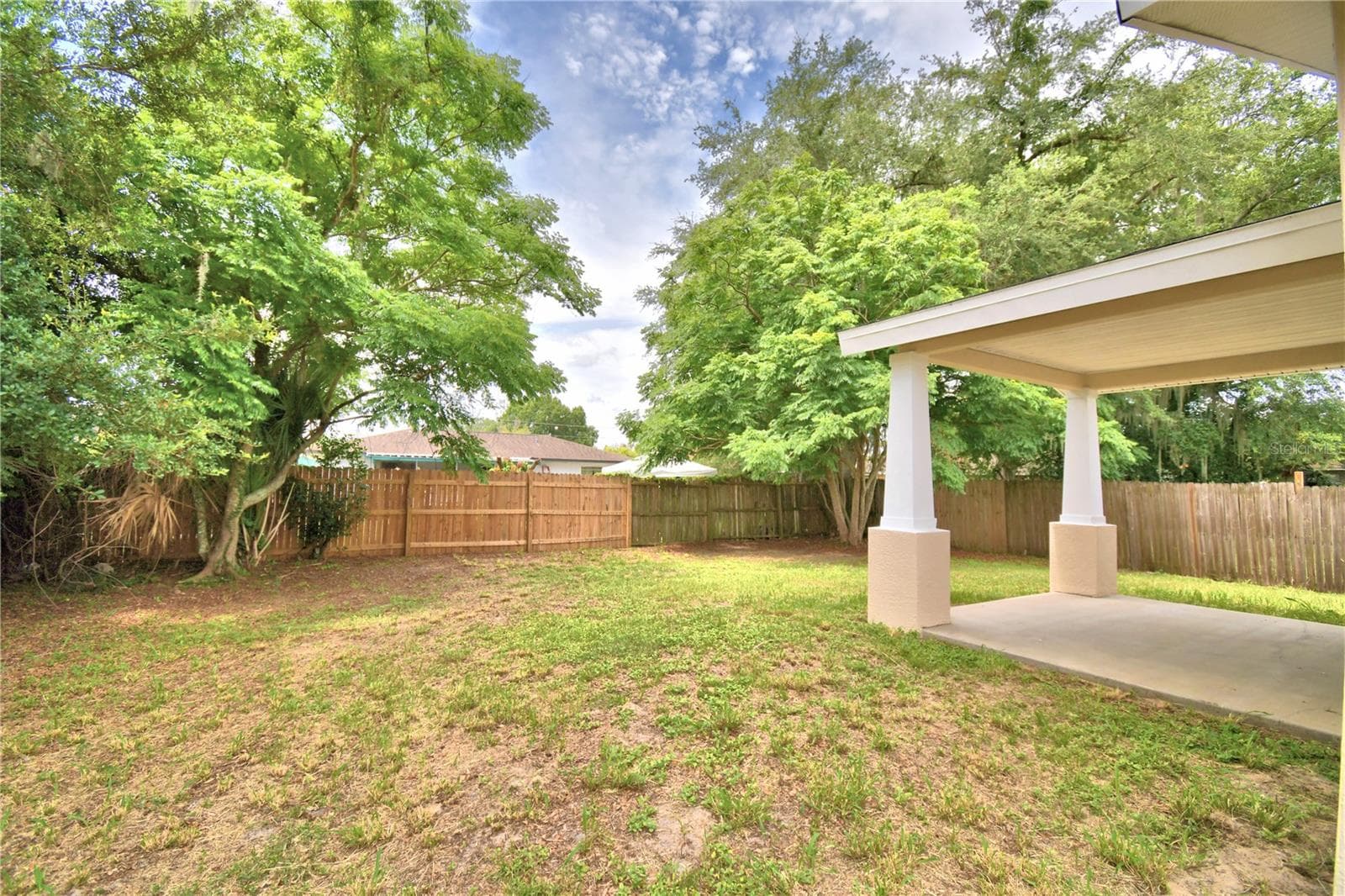 Back yard view - 2456 BATES AVE SW, WINTER HAVEN