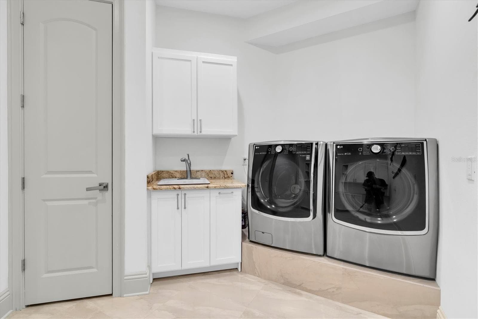Laundry room - 811 BIRDIE WAY, APOLLO BEACH