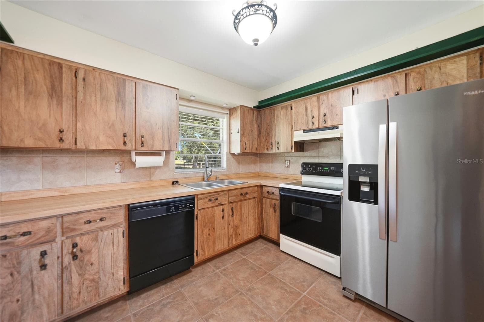 Single Family Residence at 5549 SW SHORES AVE, ARCADIA, photo 12 of 52