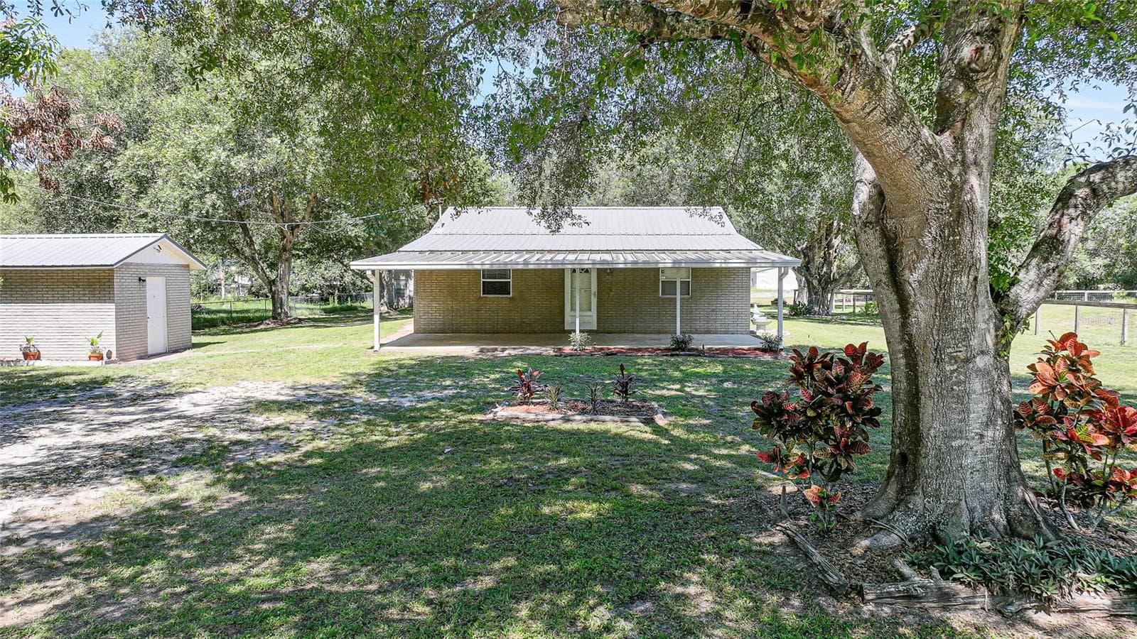 Single Family Residence at 5549 SW SHORES AVE, ARCADIA, photo 32 of 52