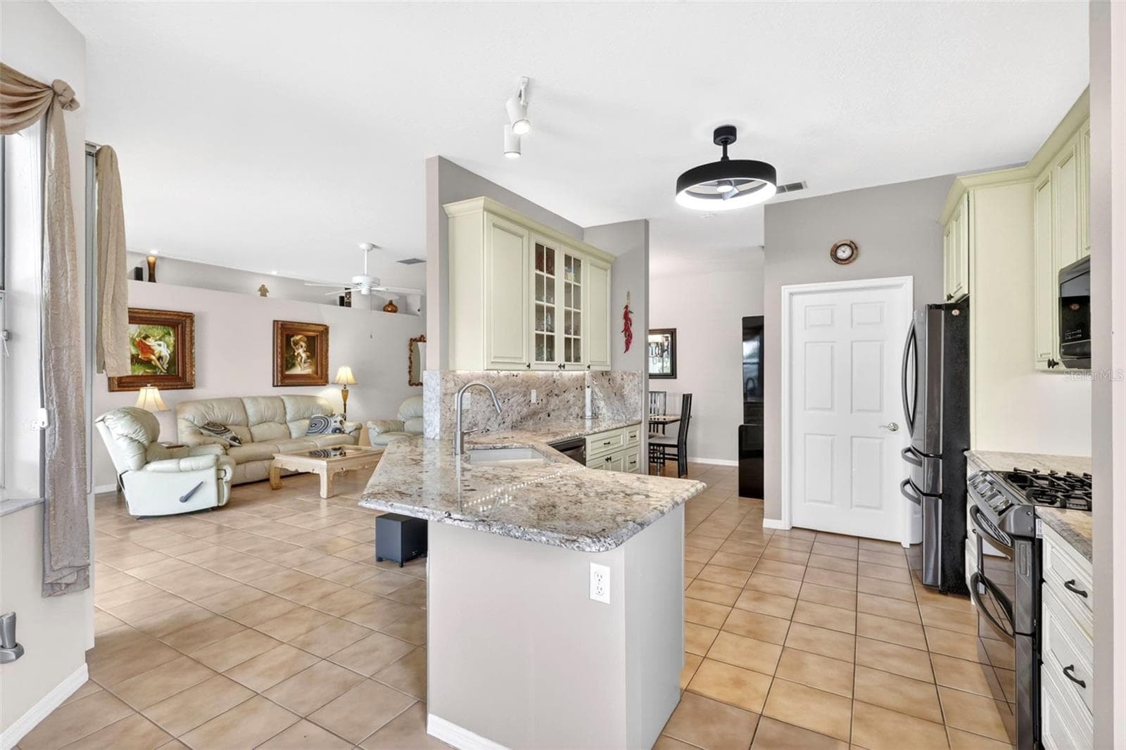 Single Family Residence at 5425 MATTHEW CT, SARASOTA, photo 27 of 83