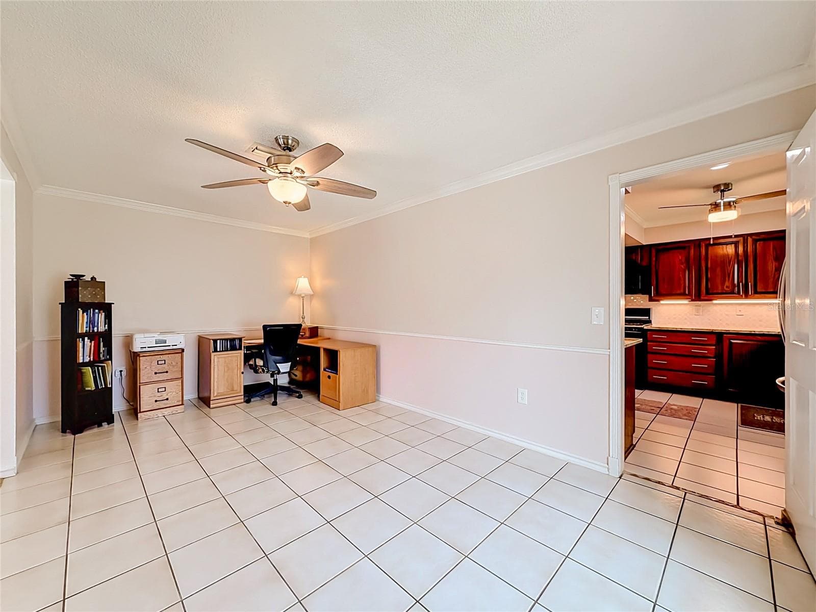 Single Family Residence at 5020 THE OAKS CIR, ORLANDO, photo 12 of 53