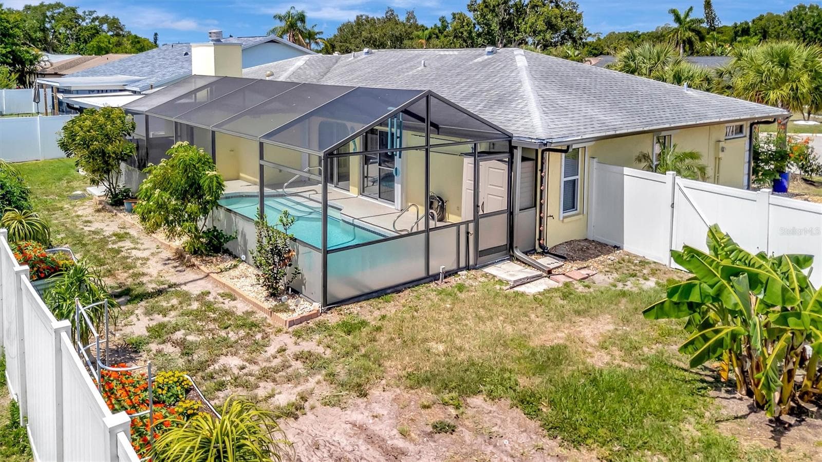 Single Family Residence at 5729 AUGUSTA CIR, SARASOTA, photo 4 of 75