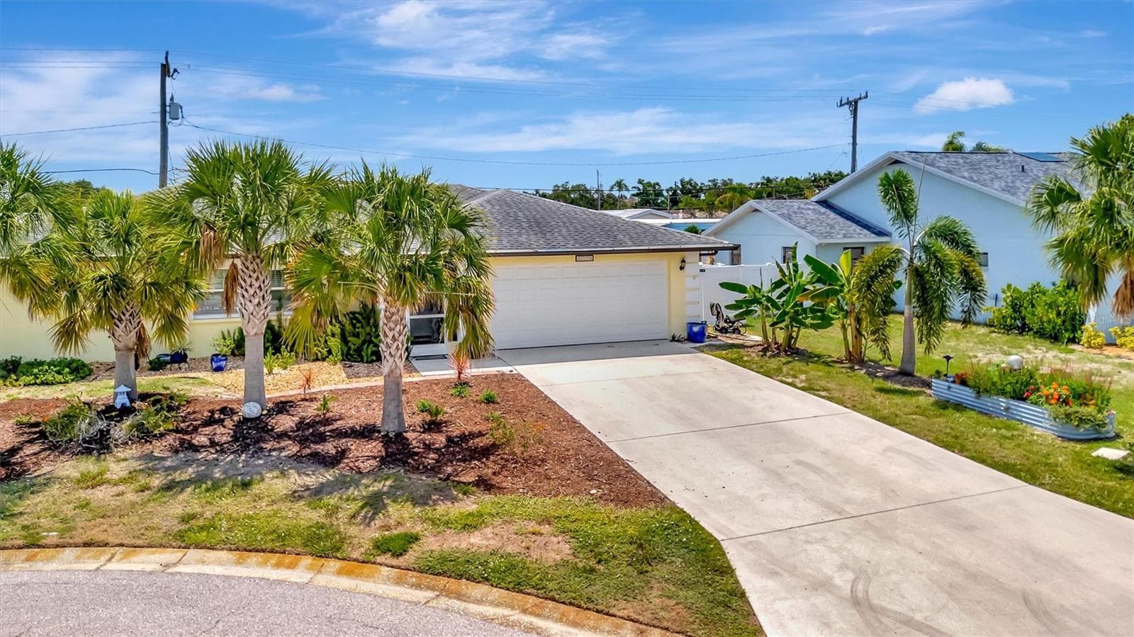 Single Family Residence at 5729 AUGUSTA CIR, SARASOTA, photo 5 of 75