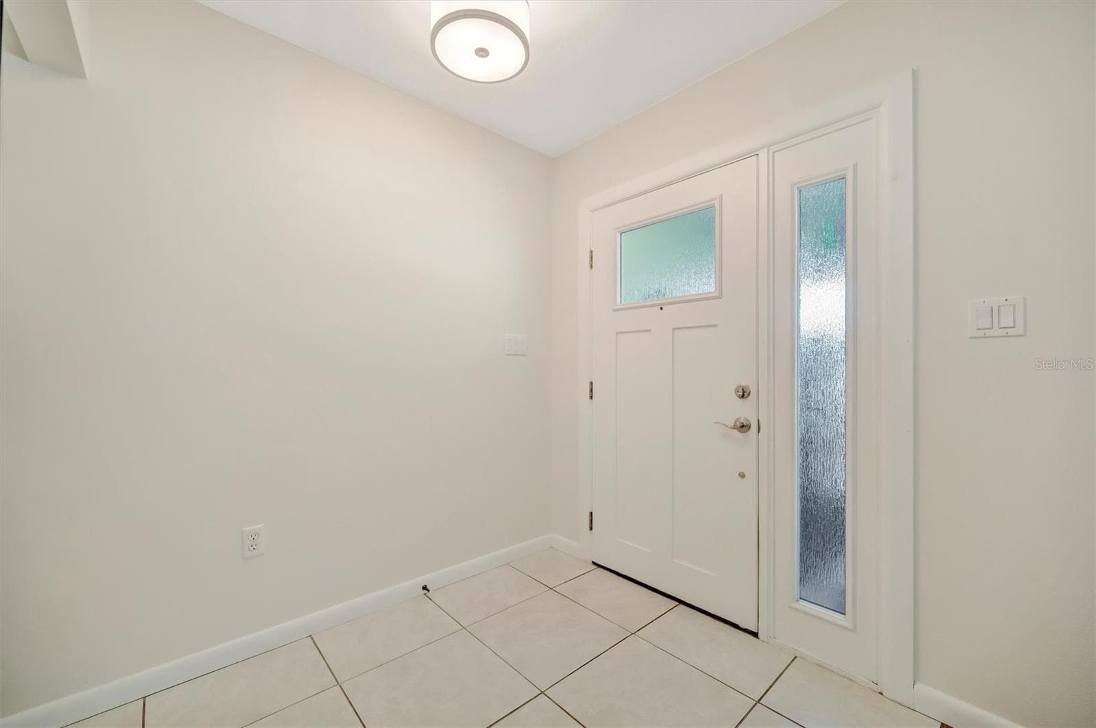 Single Family Residence at 5729 AUGUSTA CIR, SARASOTA, photo 20 of 75