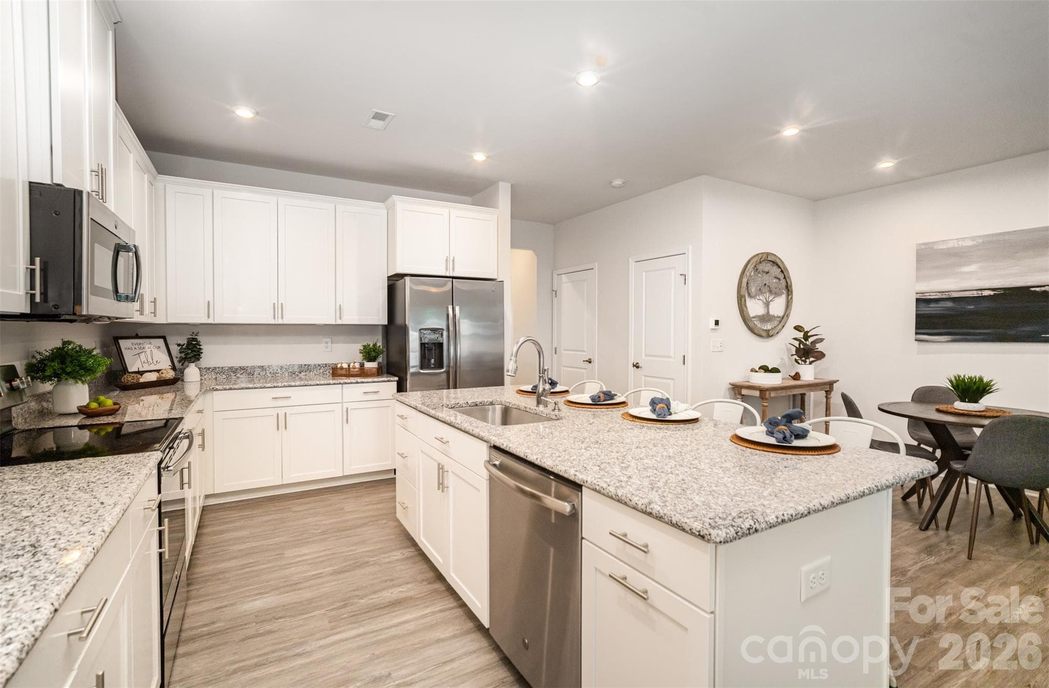 Townhouse at Matthews, photo 12 of 33