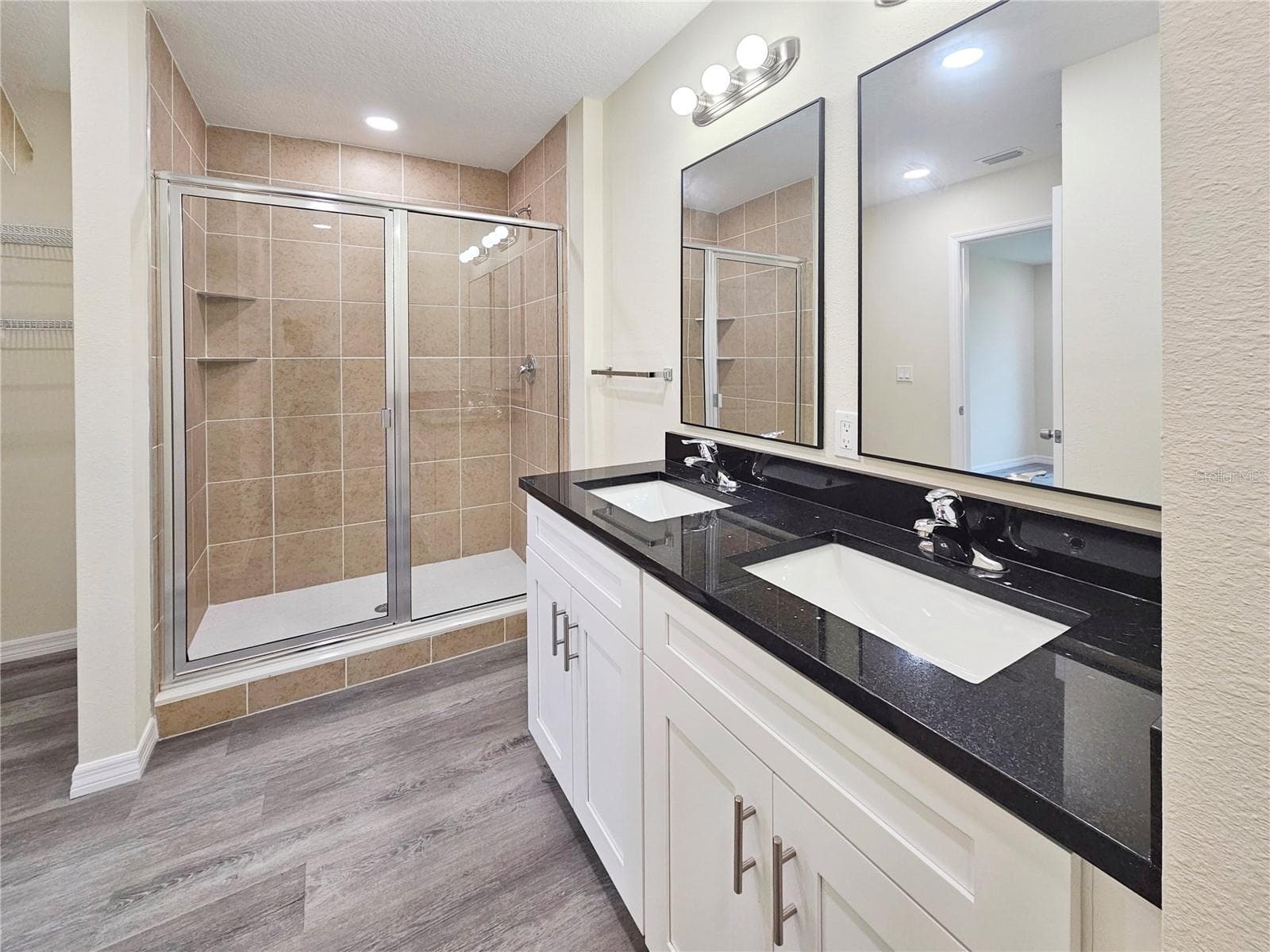 Primary Bath - 4371 CAMBIO GARDENS CT, TAMPA
