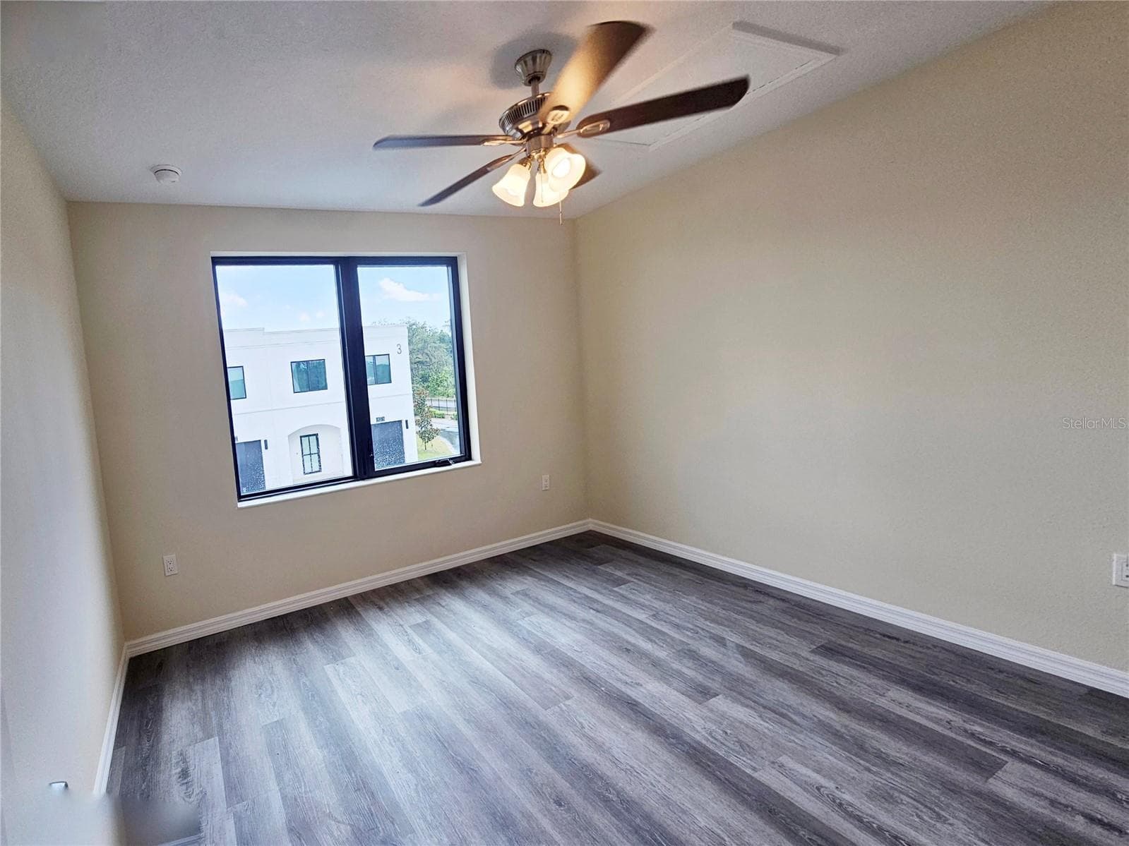 Guest Room - 4371 CAMBIO GARDENS CT, TAMPA
