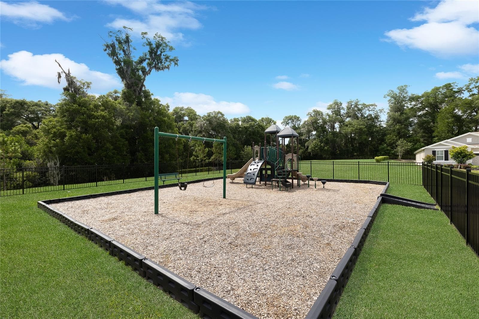 Single Family Residence at 1060 RIVER OTTER WAY, DELAND, photo 38 of 44