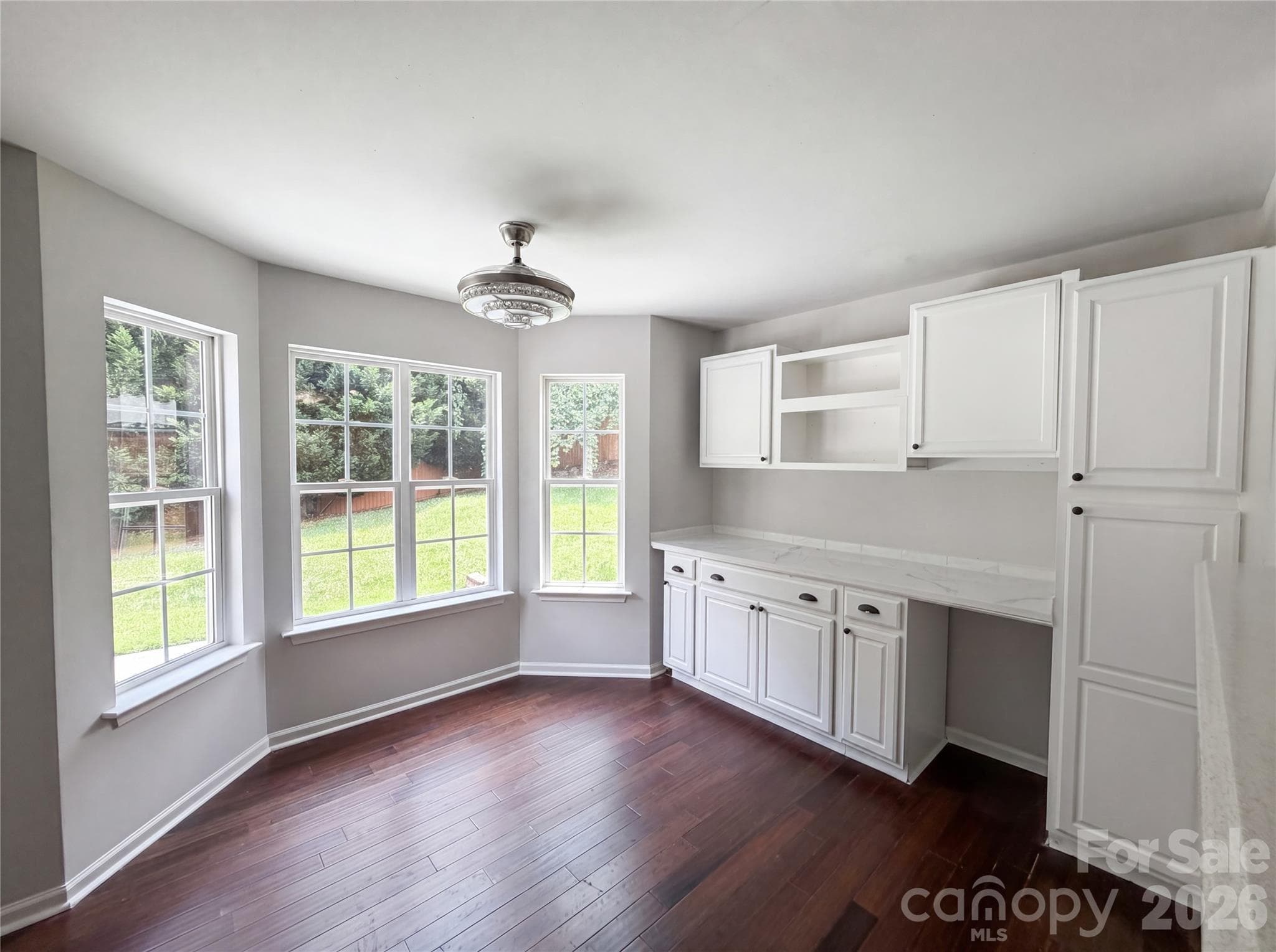 Single Family Residence at 4024 Fifendrum Lane, Charlotte, photo 7 of 21