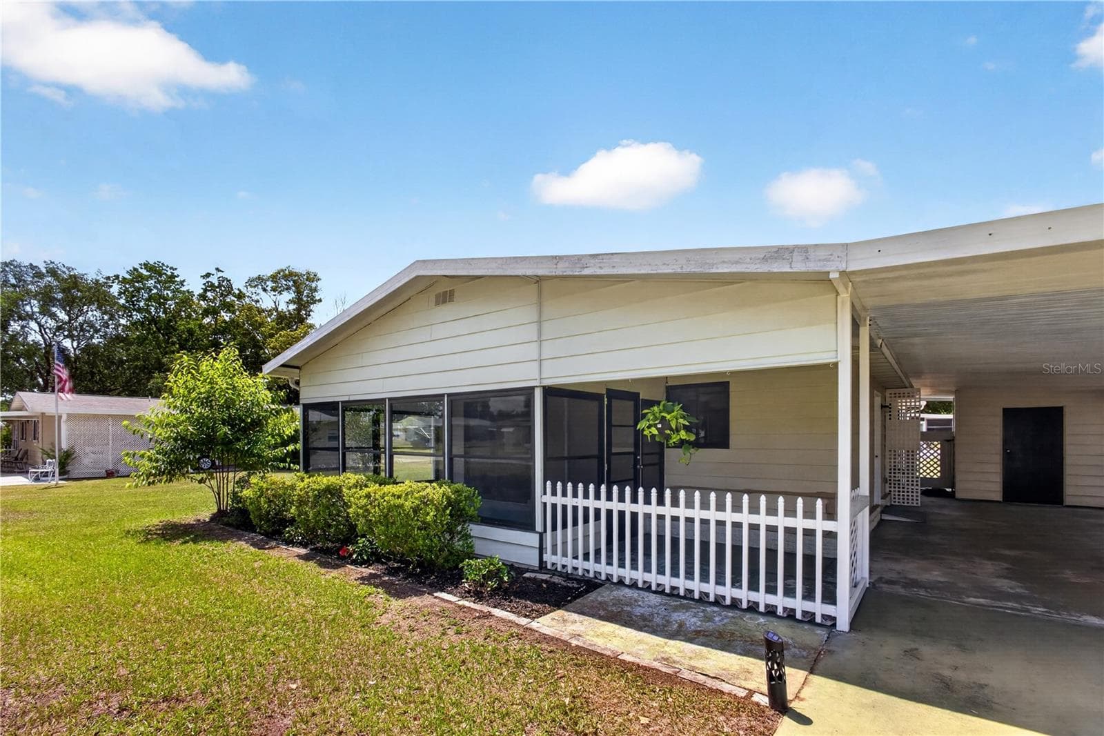 Single Family Residence at 8972 SW 103RD LN, OCALA, photo 4 of 46