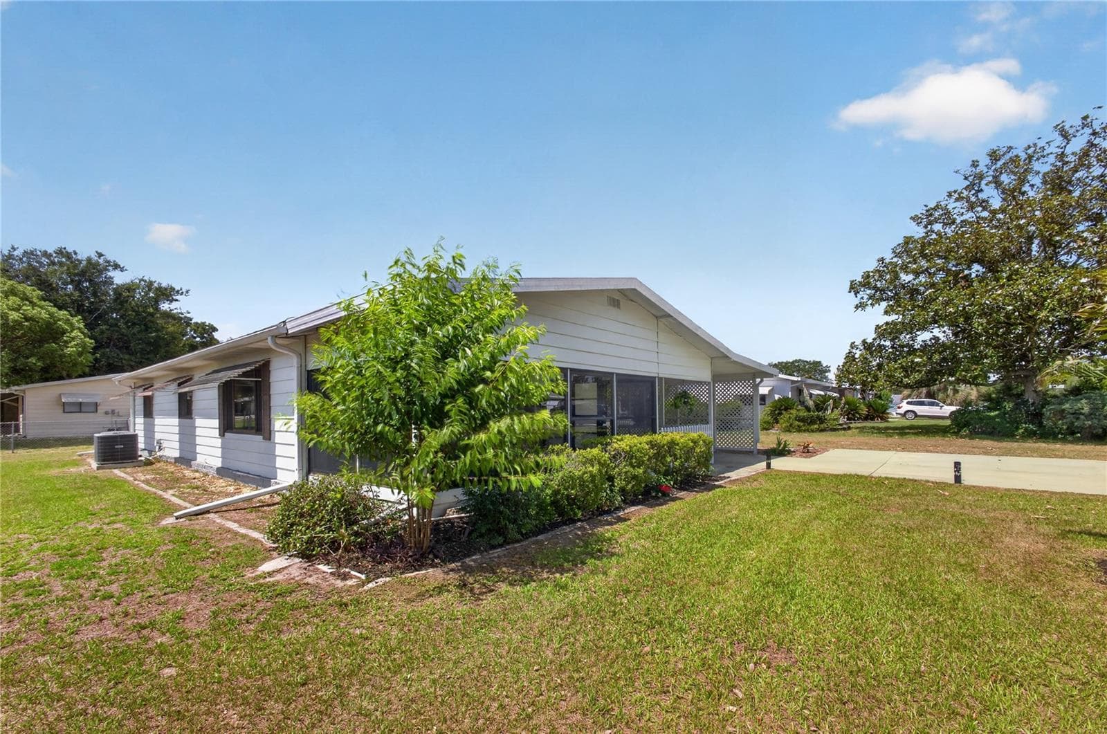 Single Family Residence at 8972 SW 103RD LN, OCALA, photo 5 of 46