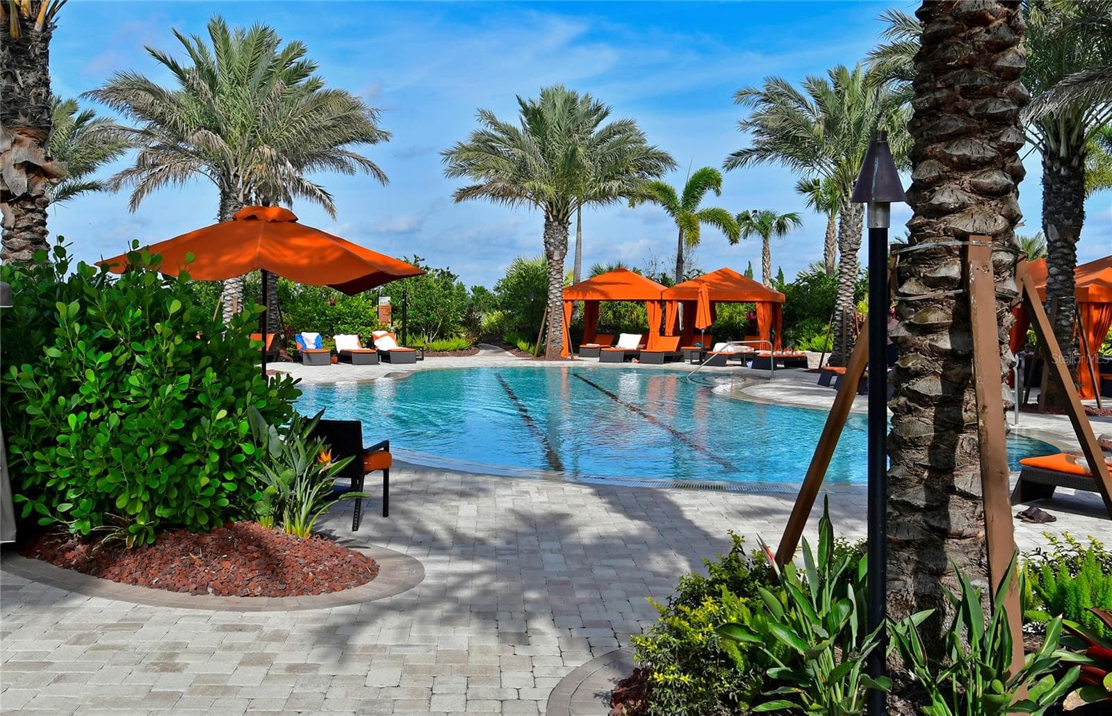 Resort style community pool - 5007 SERATA DR, BRADENTON