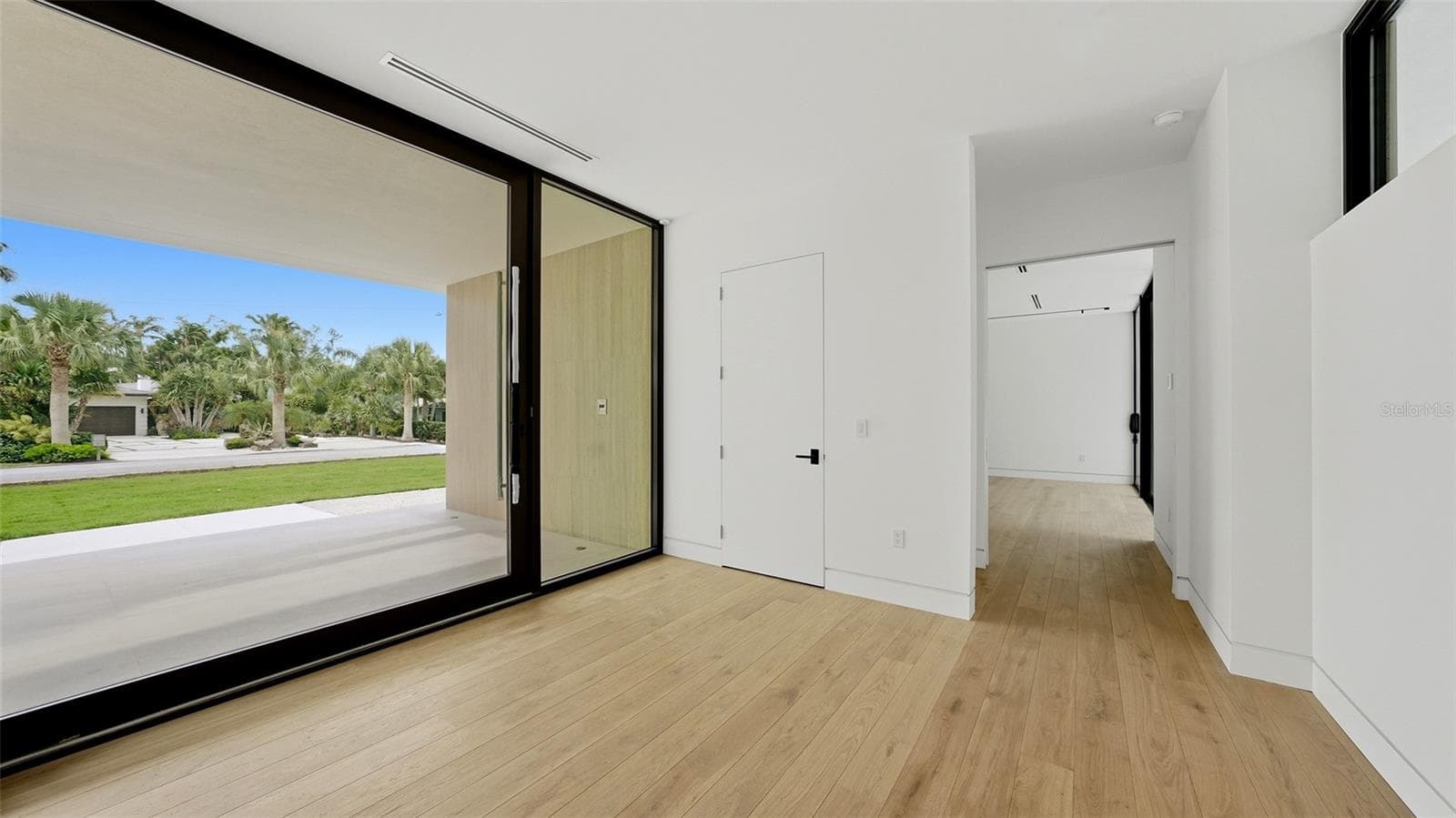 Single Family Residence at 359 N SHORE DR, SARASOTA, photo 16 of 45