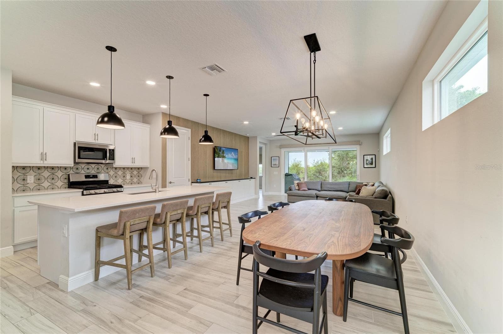 Single Family Residence at 1079 WATERLINE CT, SARASOTA, photo 11 of 74