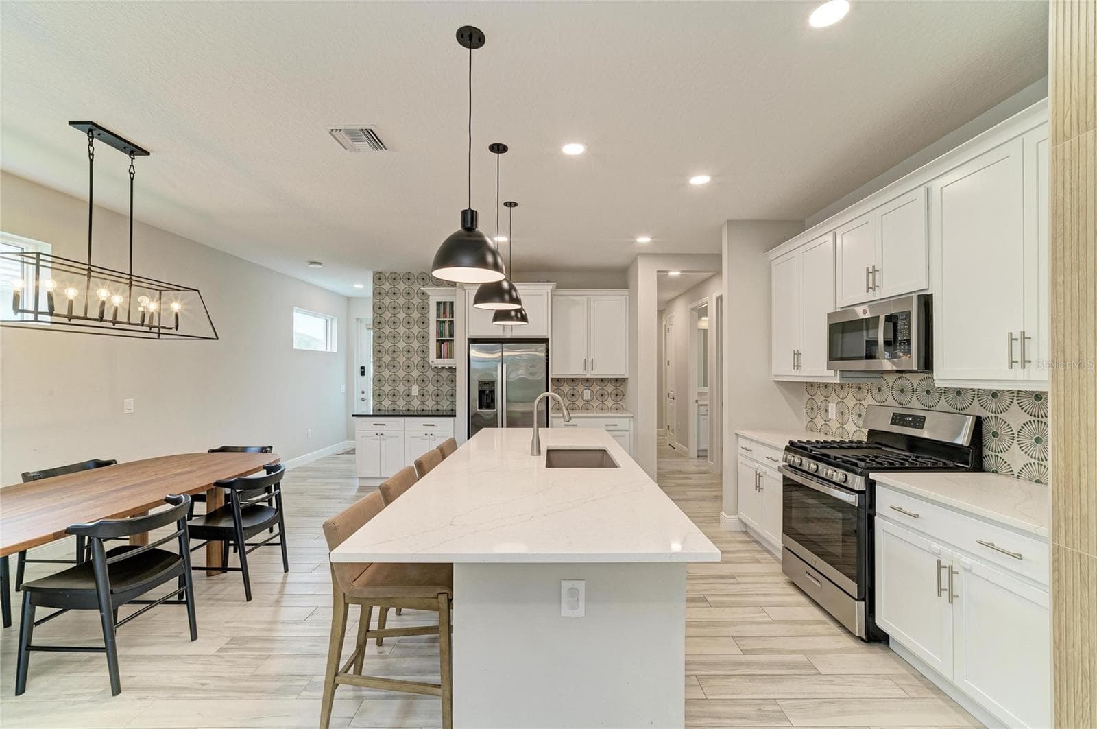 Single Family Residence at 1079 WATERLINE CT, SARASOTA, photo 18 of 74