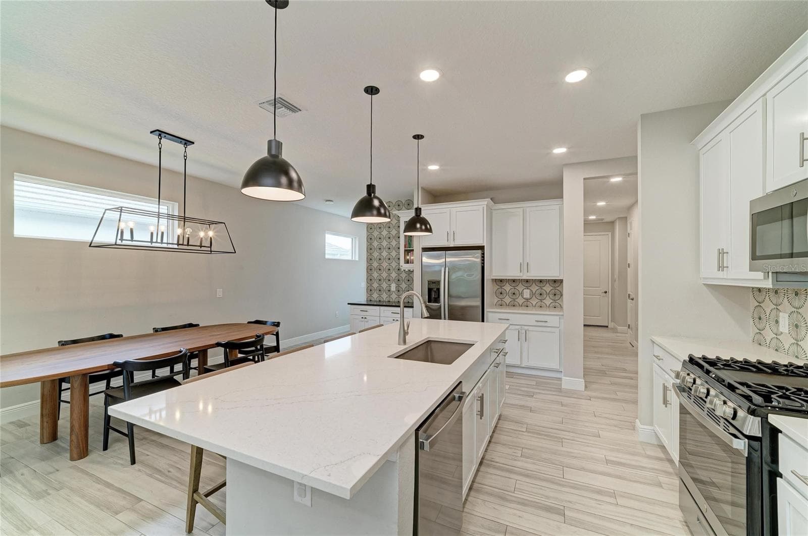 Single Family Residence at 1079 WATERLINE CT, SARASOTA, photo 19 of 74