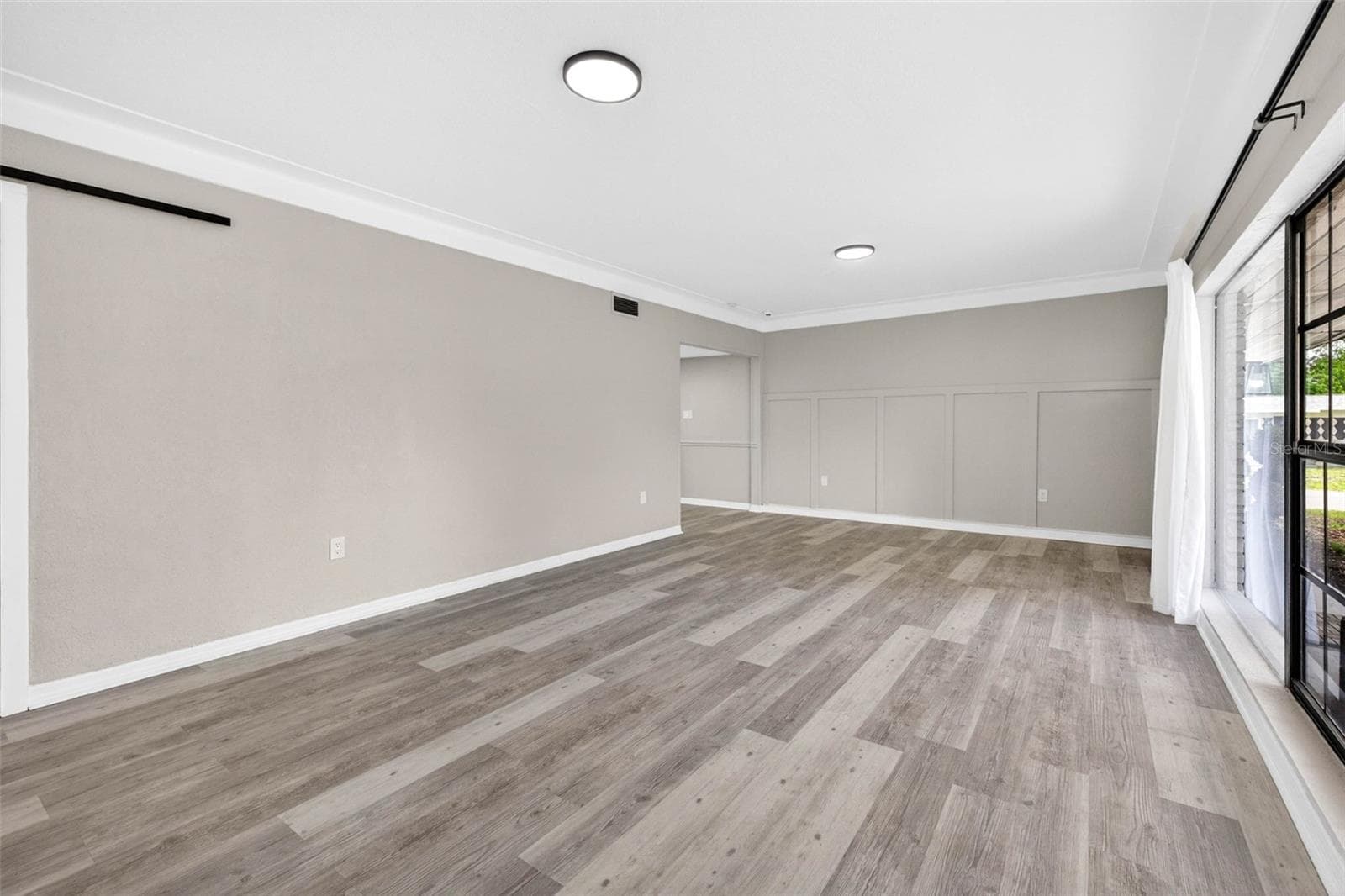 Single Family Residence at 1601 E PARIS ST, TAMPA, photo 8 of 64