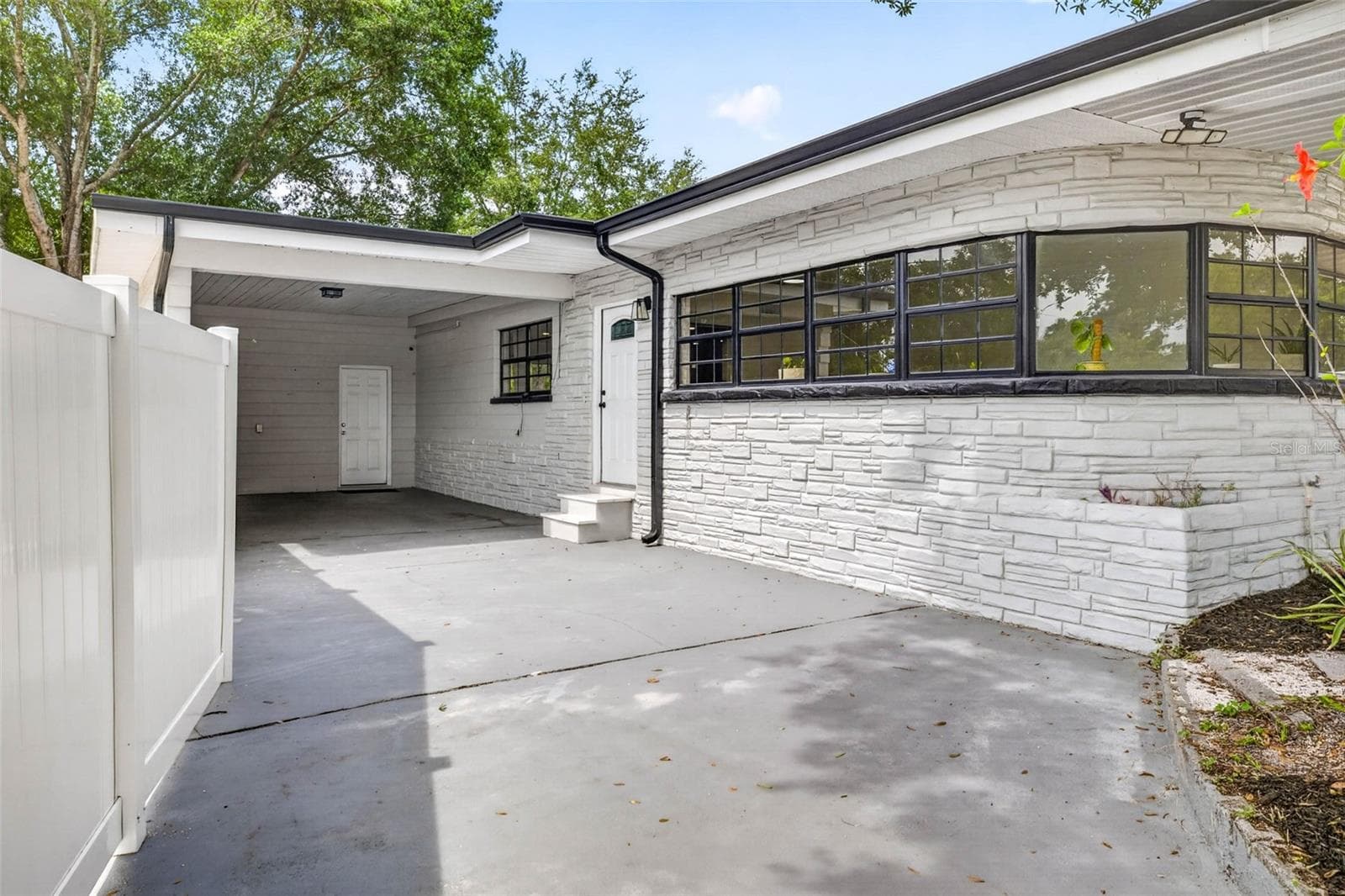 Single Family Residence at 1601 E PARIS ST, TAMPA, photo 40 of 64