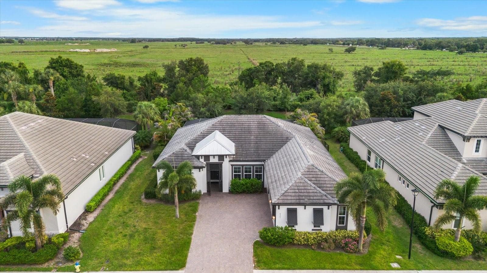 Single Family Residence at 6325 RIVO LAKES BLVD, SARASOTA, photo 3 of 43