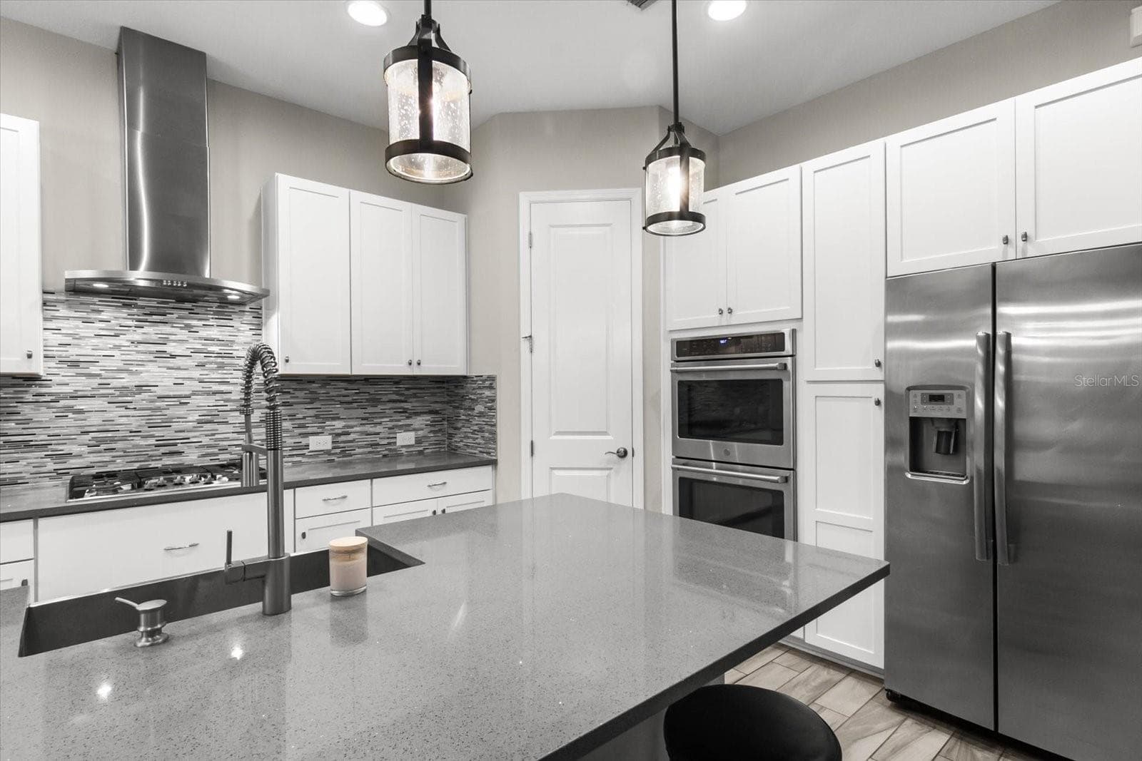 Single Family Residence at 6325 RIVO LAKES BLVD, SARASOTA, photo 18 of 43
