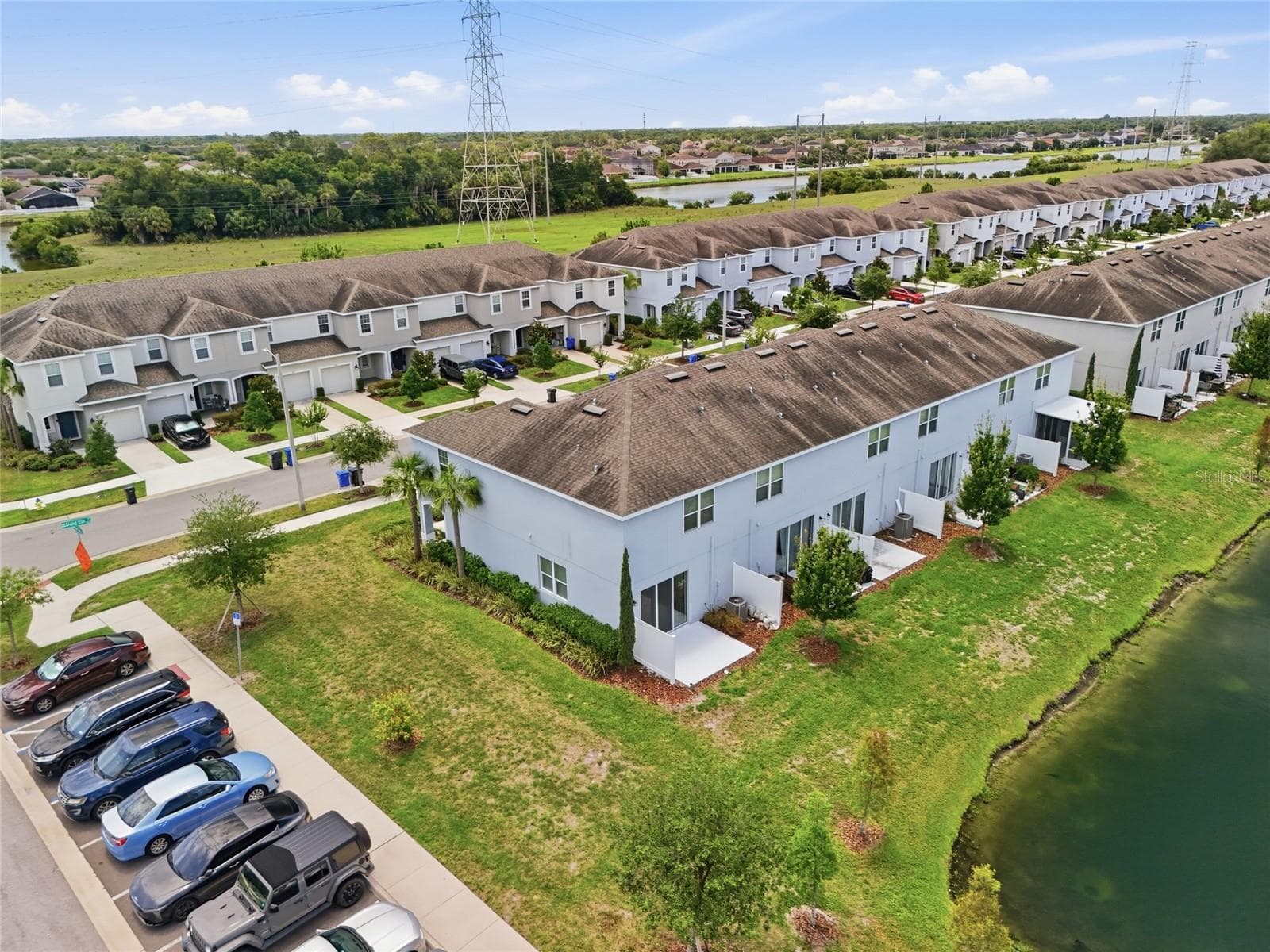 levated view showcasing the community's streets and parking areas - 7005 GRAND ELM DR, RIVERVIEW