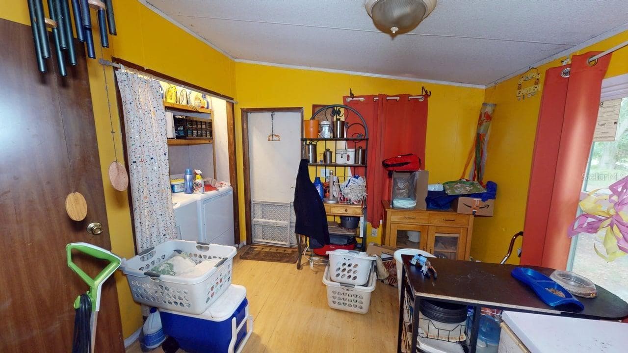 Eat in kitchen space with a closet pantry and Utility closet - 30501 CLEARVIEW DR, WESLEY CHAPEL