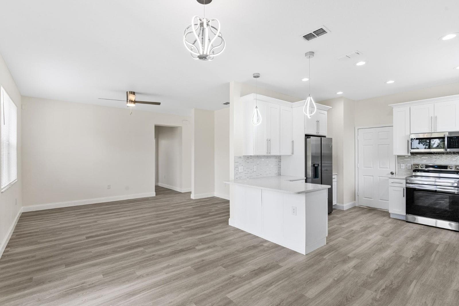 Single Family Residence at 5424 HAMMOCK VIEW LN, APOLLO BEACH, photo 9 of 43