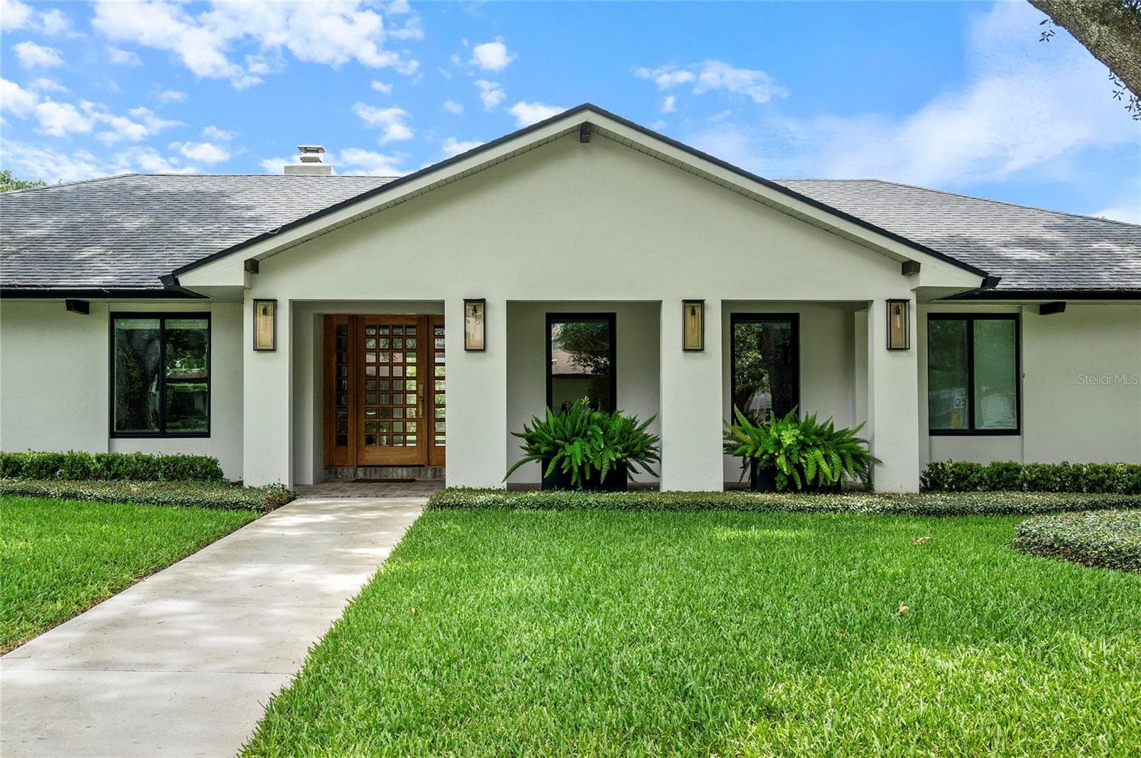 Single Family Residence at 220 ADAMS DR, MAITLAND, photo 2 of 47