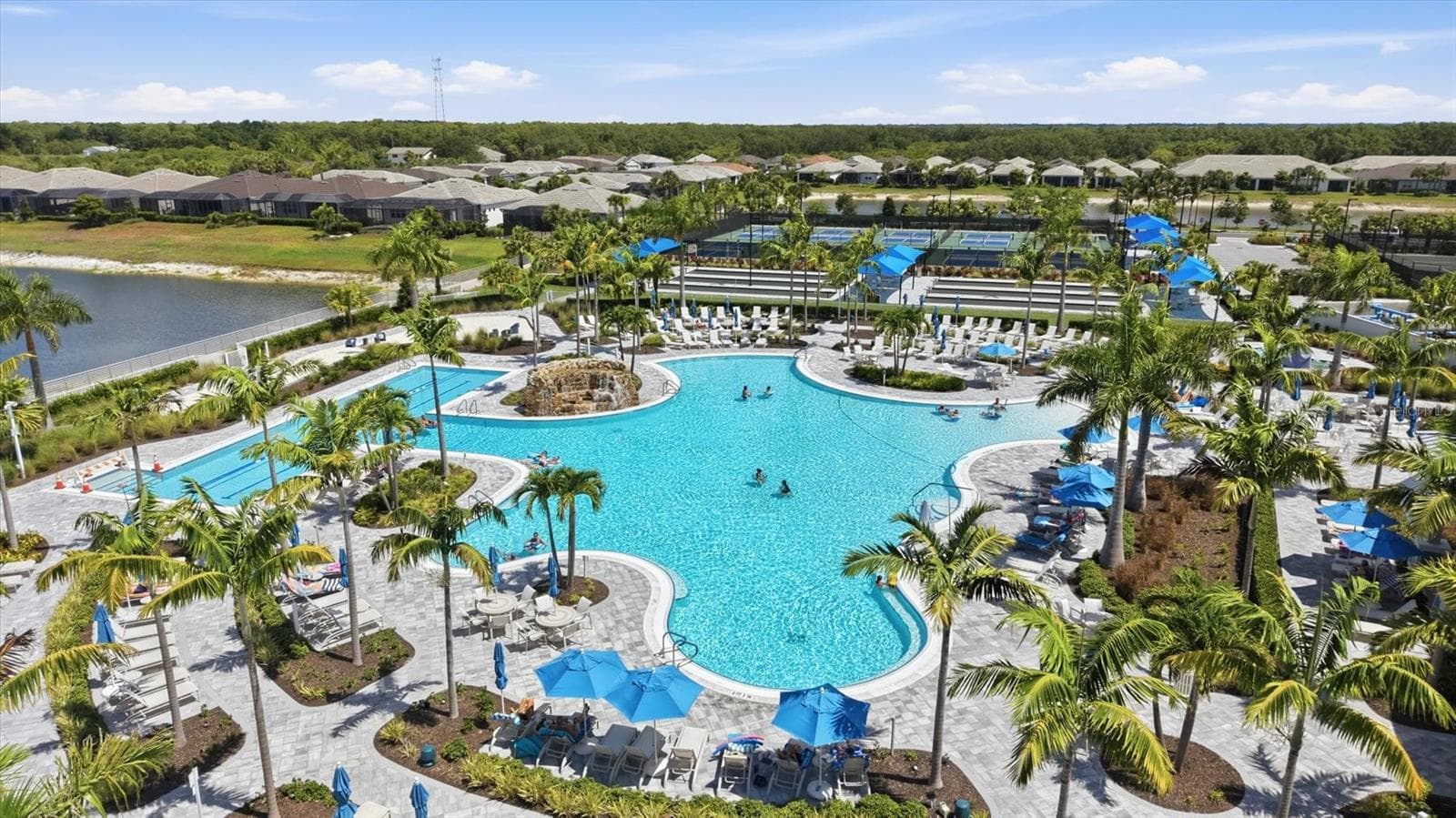 Recreational facilities - 29248 CORAL HARBOUR DR, ENGLEWOOD