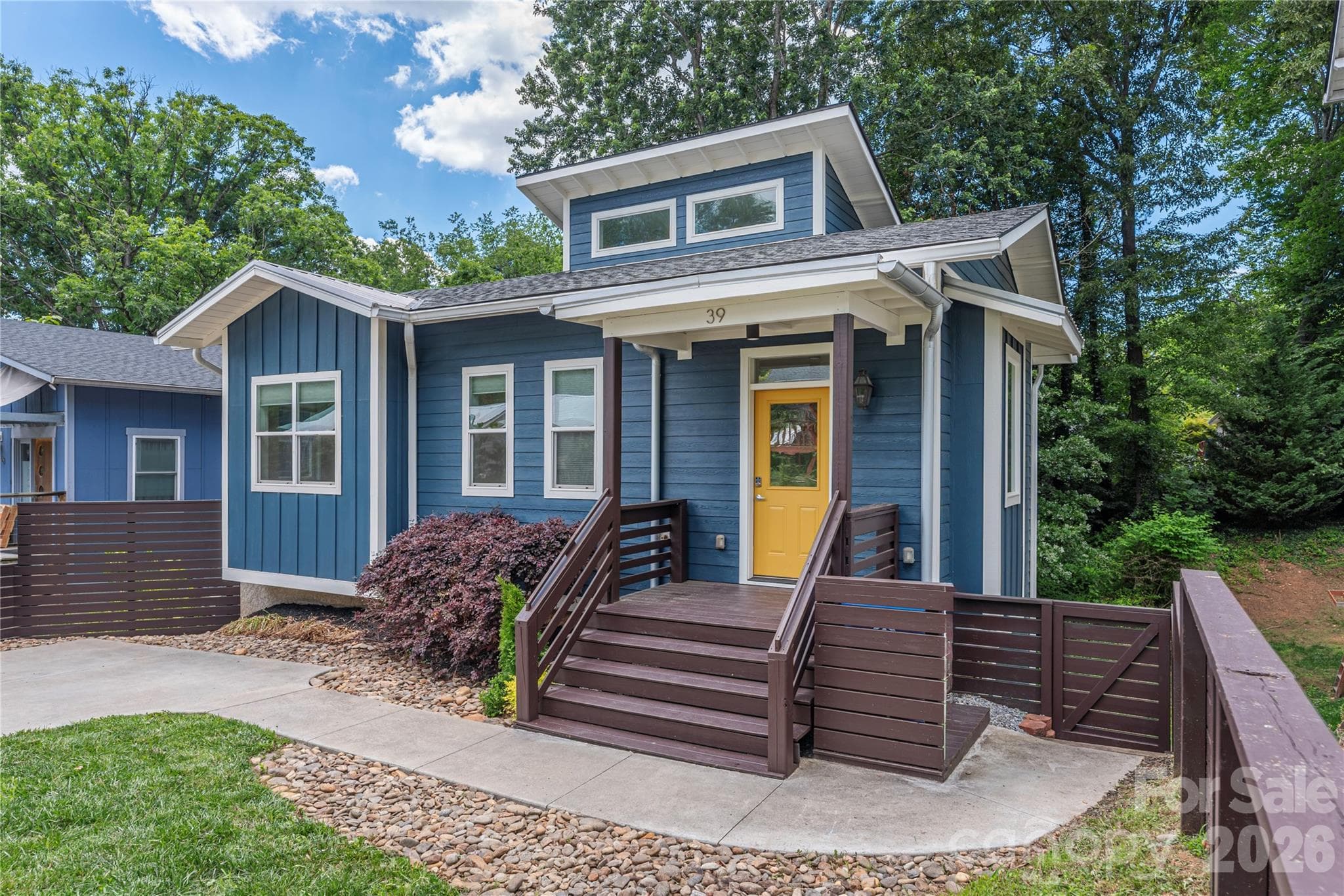 Single Family Residence at 39 Hubbard Avenue, Asheville, photo 3 of 32