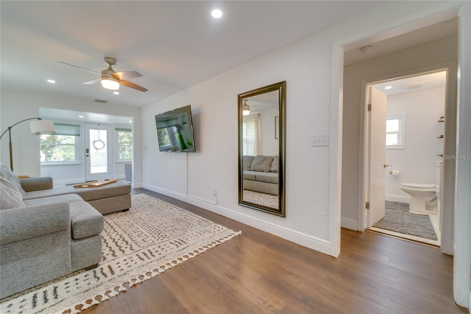 Single Family Residence at 2410 CENTER AVE, ORLANDO, photo 12 of 37