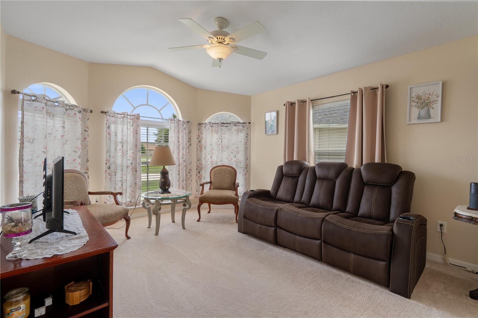 Single Family Residence at 306 BARRINGTON CT, SPRING HILL, photo 6 of 51