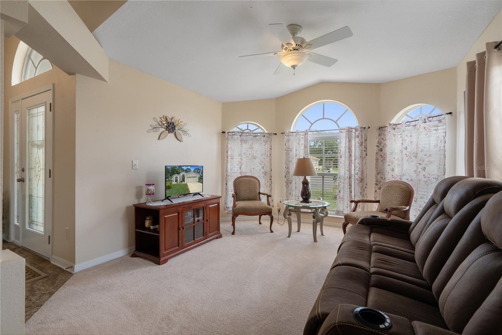 Single Family Residence at 306 BARRINGTON CT, SPRING HILL, photo 7 of 51