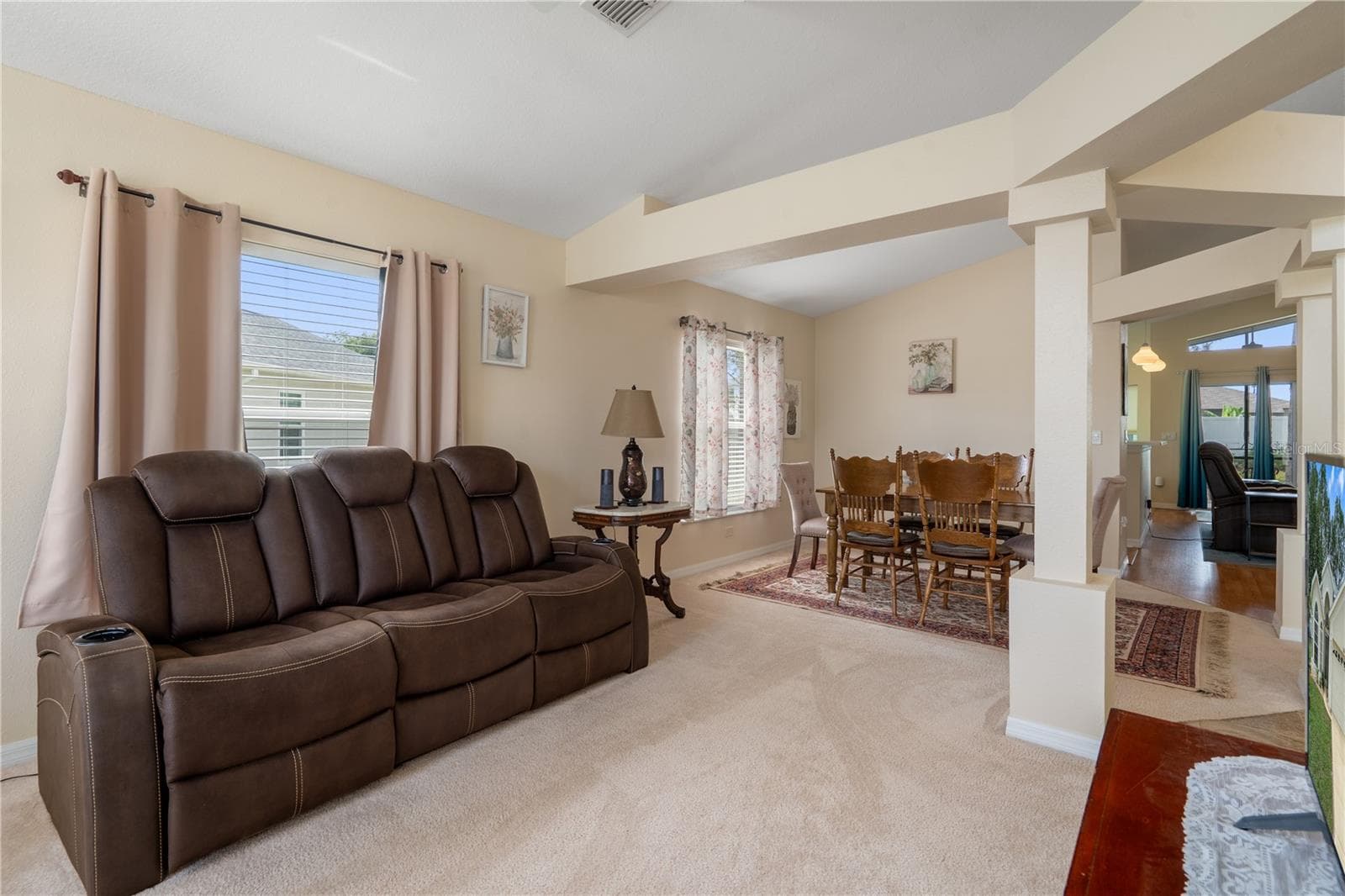 Single Family Residence at 306 BARRINGTON CT, SPRING HILL, photo 8 of 51