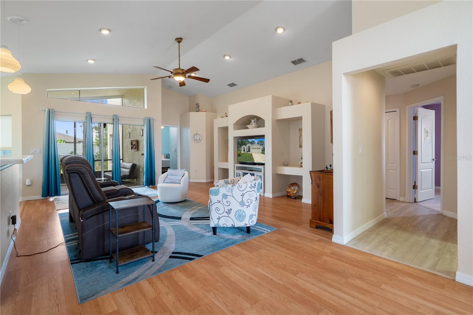 Single Family Residence at 306 BARRINGTON CT, SPRING HILL, photo 12 of 51