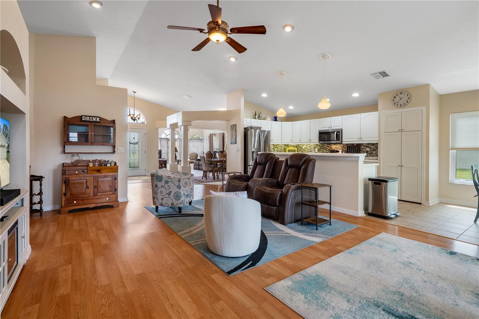 Single Family Residence at 306 BARRINGTON CT, SPRING HILL, photo 14 of 51