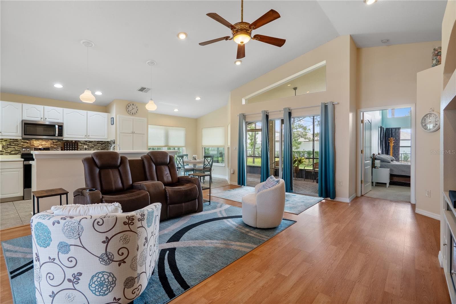 Single Family Residence at 306 BARRINGTON CT, SPRING HILL, photo 15 of 51