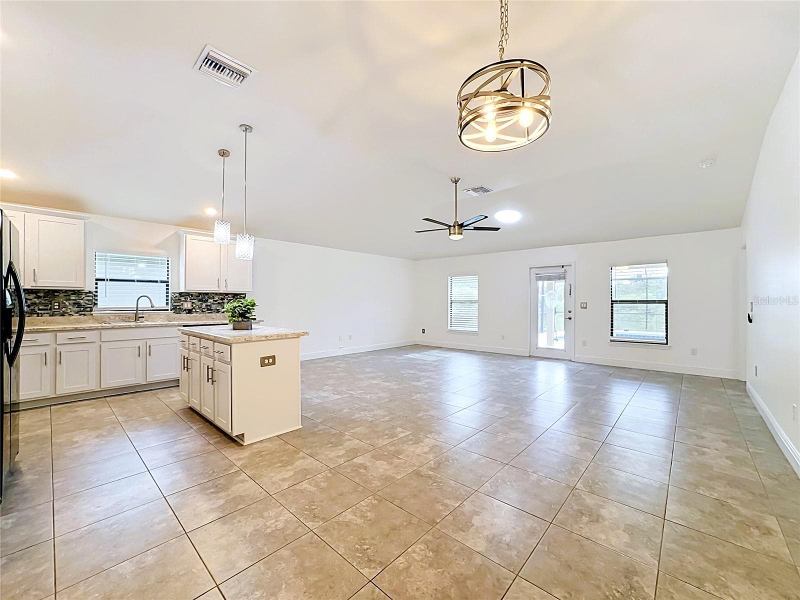 Single Family Residence at 9210 52ND AVE E, PALMETTO, photo 6 of 42