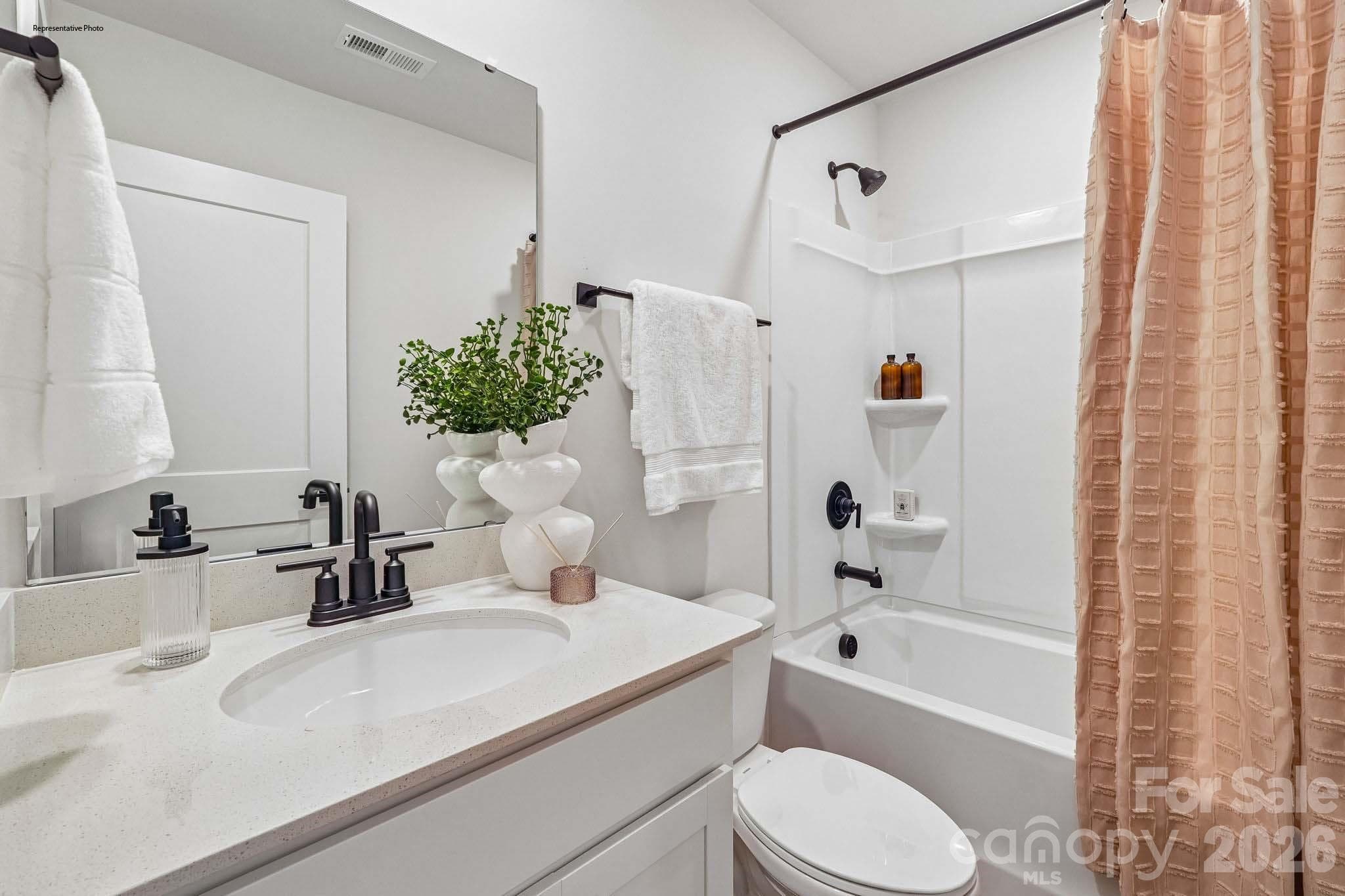 Townhouse at 711 Silvertree Way, Charlotte, photo 21 of 28