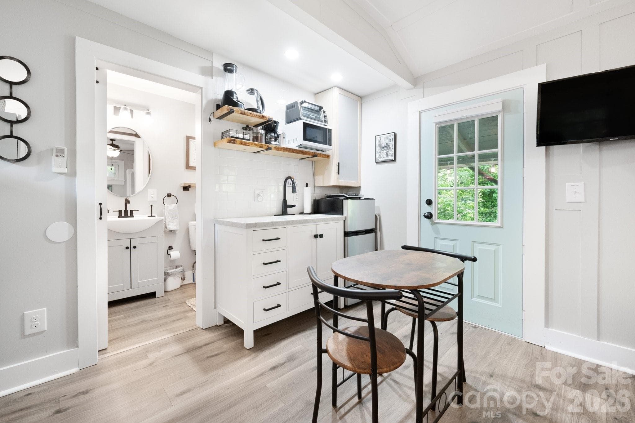 Charming Kitchenette and Dining Area - 16 Cottage Drive, Asheville