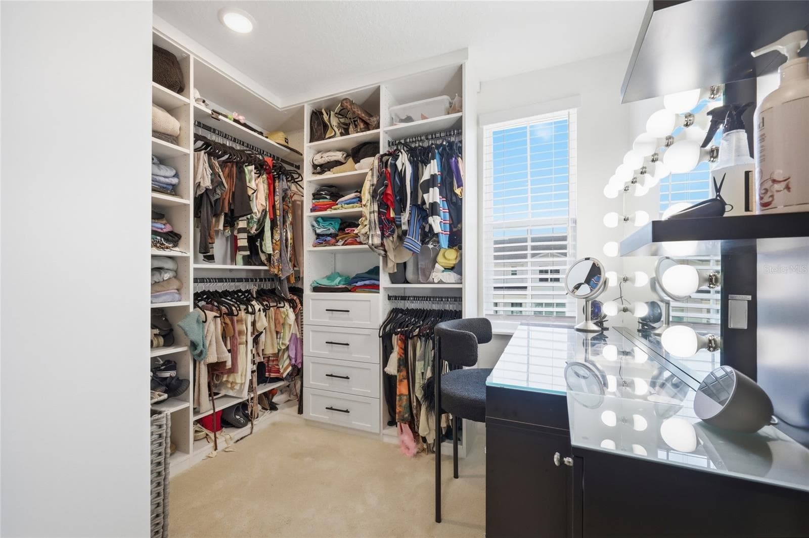 Primary Closet - 1663 CROWNCREST DR, APOPKA