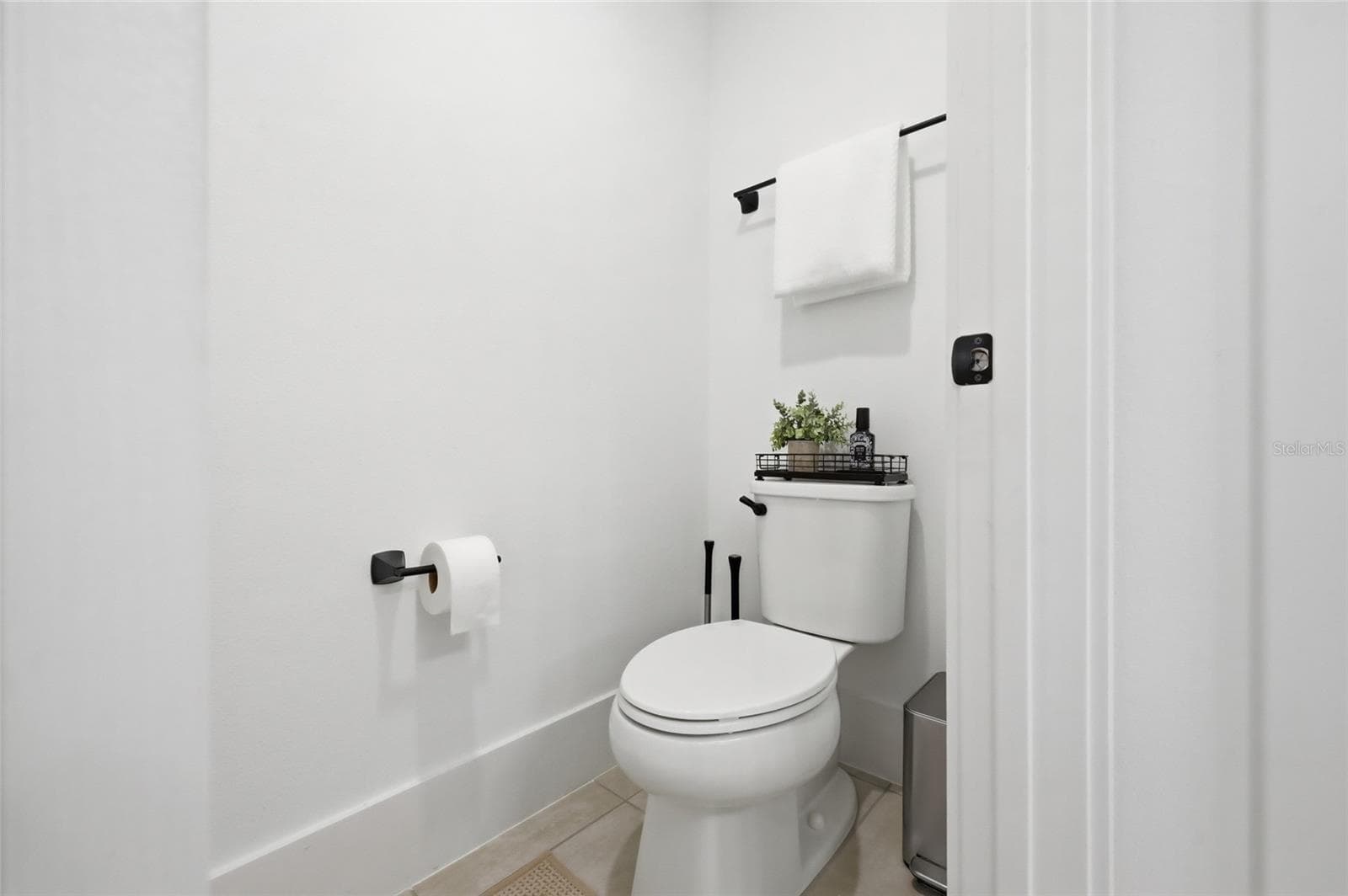 Powder room - 1663 CROWNCREST DR, APOPKA