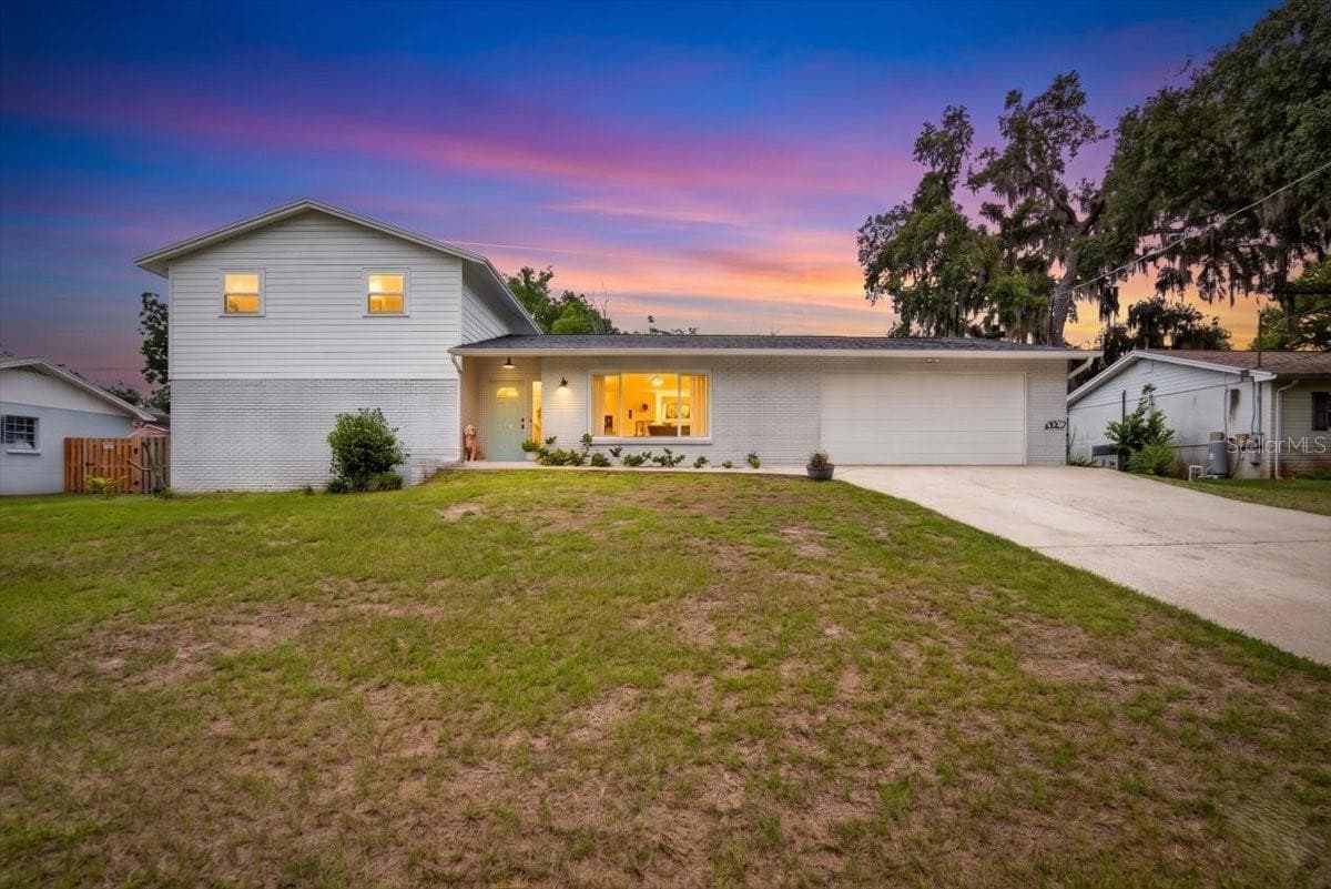 Single Family Residence at 115 W BRENTRIDGE DR, BRANDON, photo 3 of 56