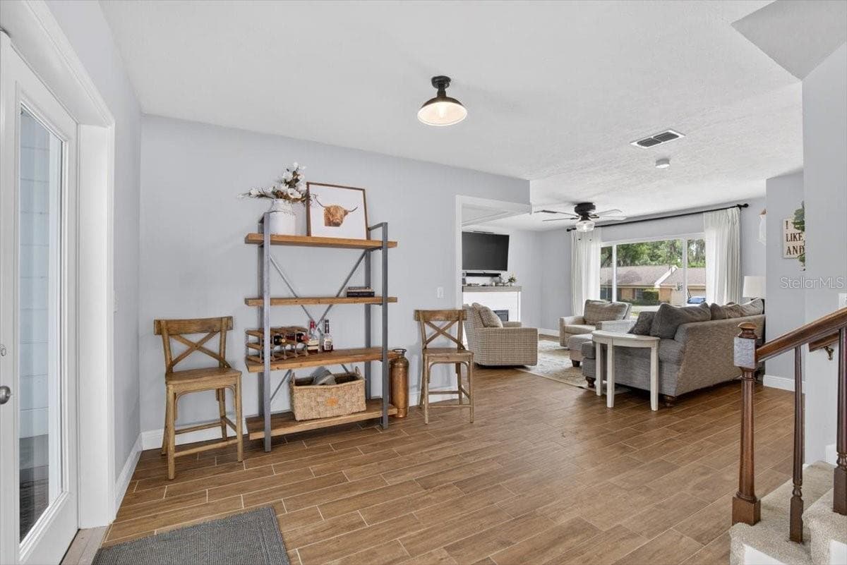 Single Family Residence at 115 W BRENTRIDGE DR, BRANDON, photo 14 of 56
