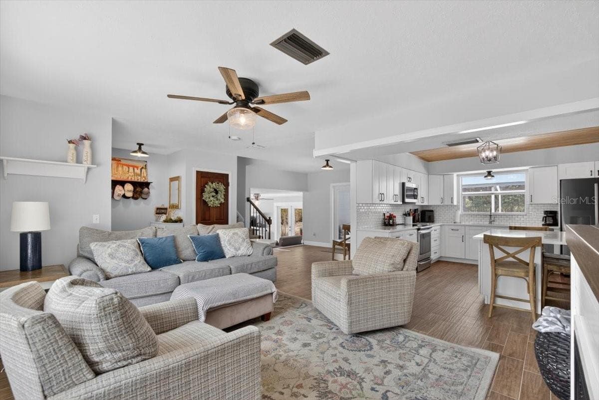 Single Family Residence at 115 W BRENTRIDGE DR, BRANDON, photo 18 of 56