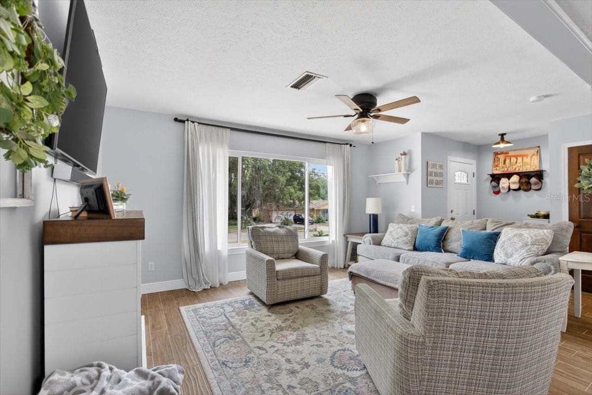 Single Family Residence at 115 W BRENTRIDGE DR, BRANDON, photo 19 of 56