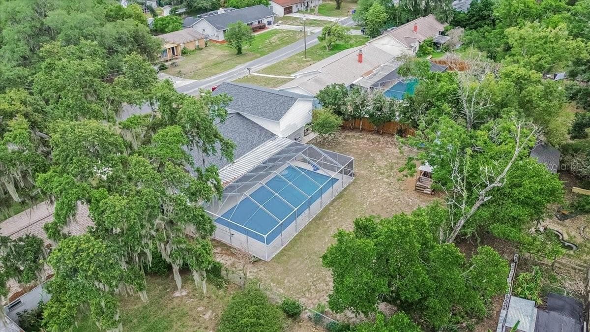 Single Family Residence at 115 W BRENTRIDGE DR, BRANDON, photo 48 of 56